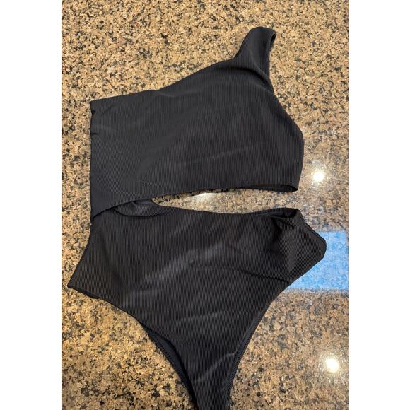 Beach Riot Celine Cutout One-Shoulder Swimsuit - Black - M - Picture 6 of 7